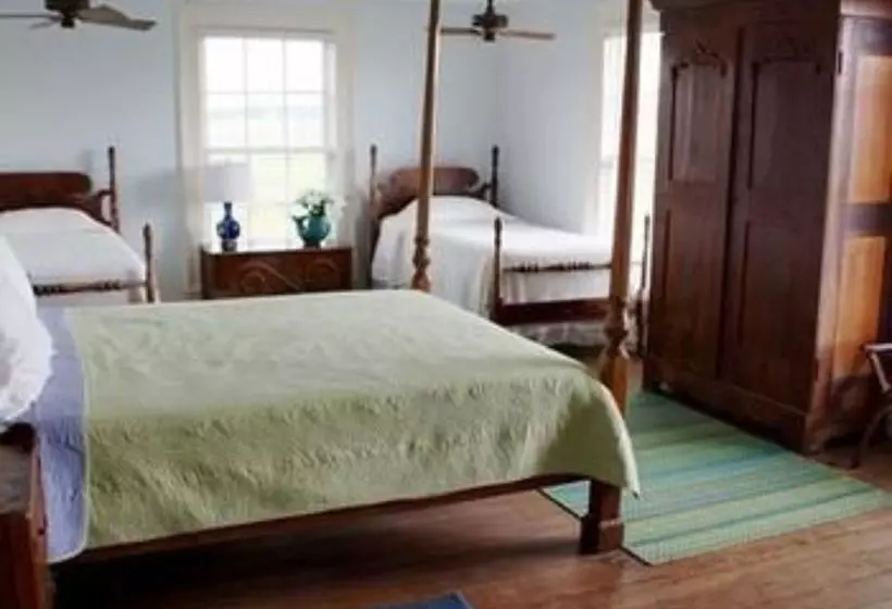 مبيت وإفطار The Pelican Inn