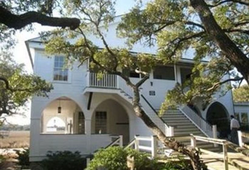 ベッドアンドブレックファースト The Pelican Inn