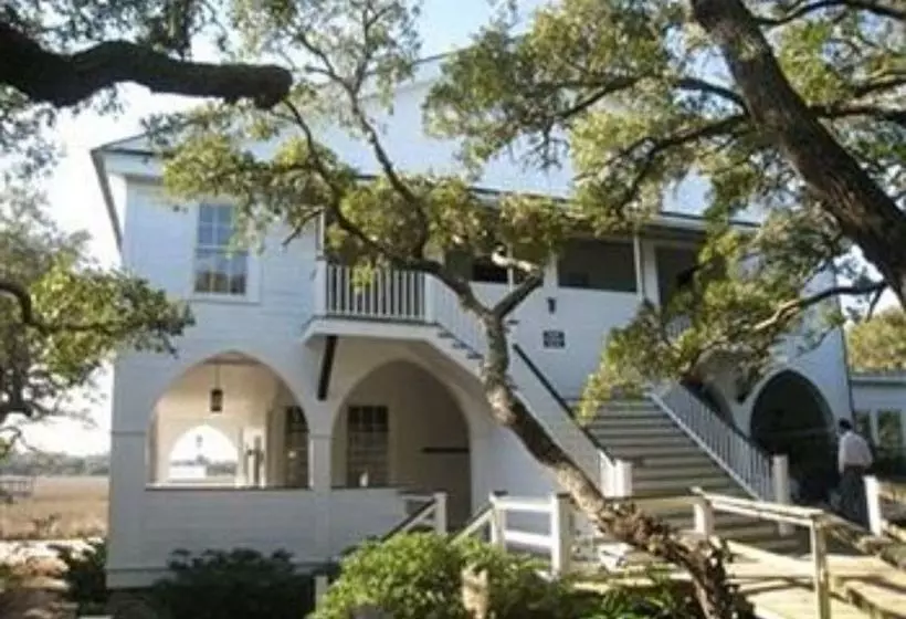 مبيت وإفطار The Pelican Inn