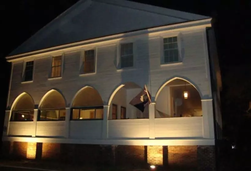 مبيت وإفطار The Pelican Inn