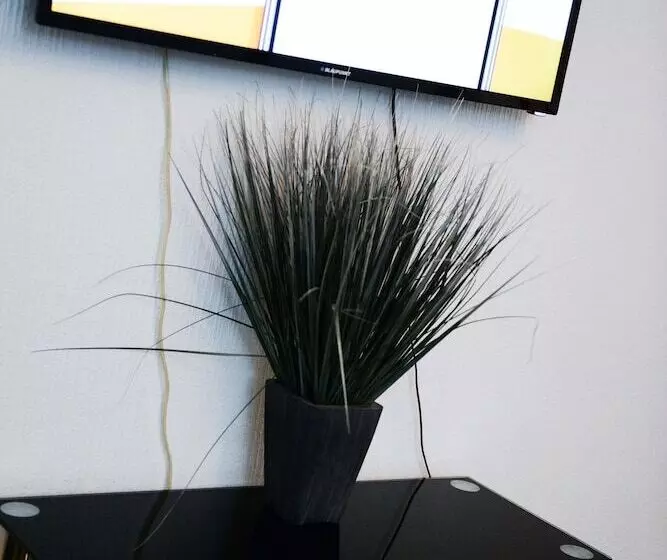 Bridle Lodge Apartments