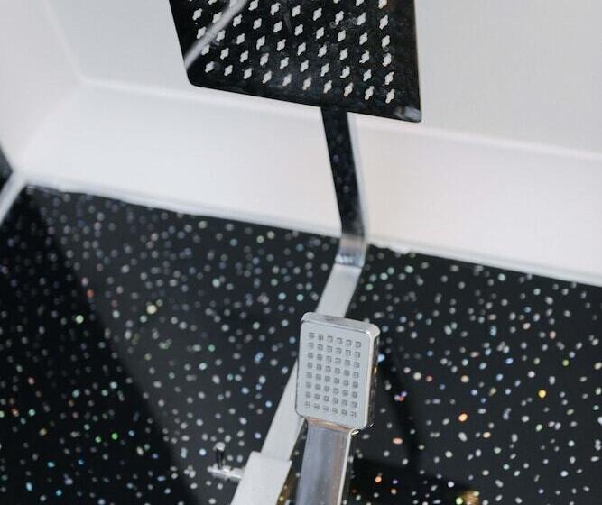 Bridle Lodge Apartments