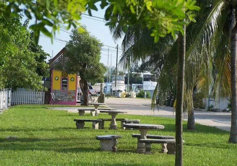 Floating Sea Cove Resort & Marina