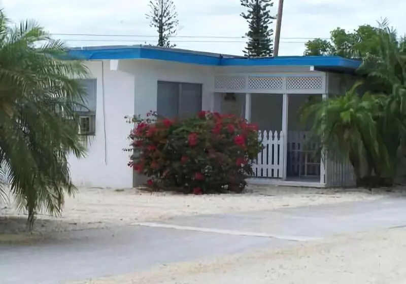 Floating Sea Cove Resort & Marina