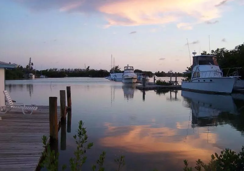 Floating Sea Cove Resort & Marina