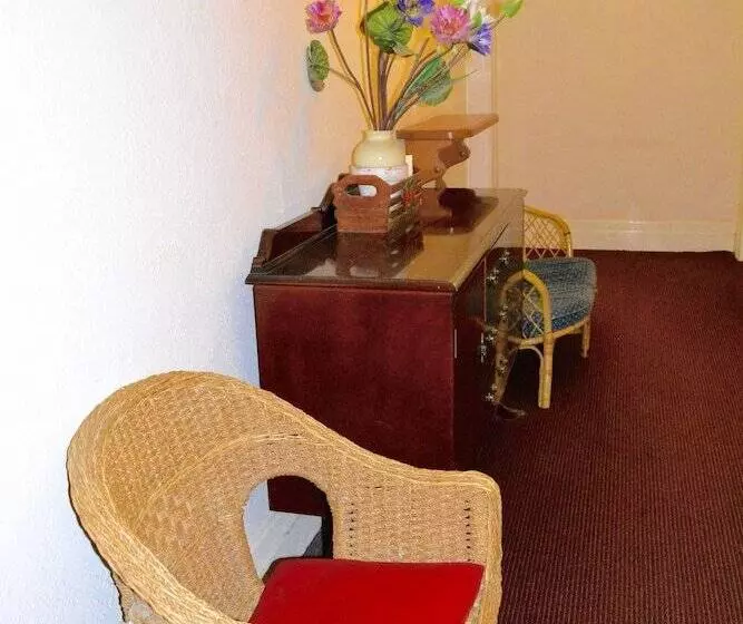 Georgian Court B&b Guest House