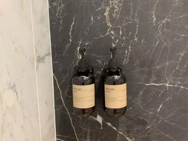 Отель Amphitrite