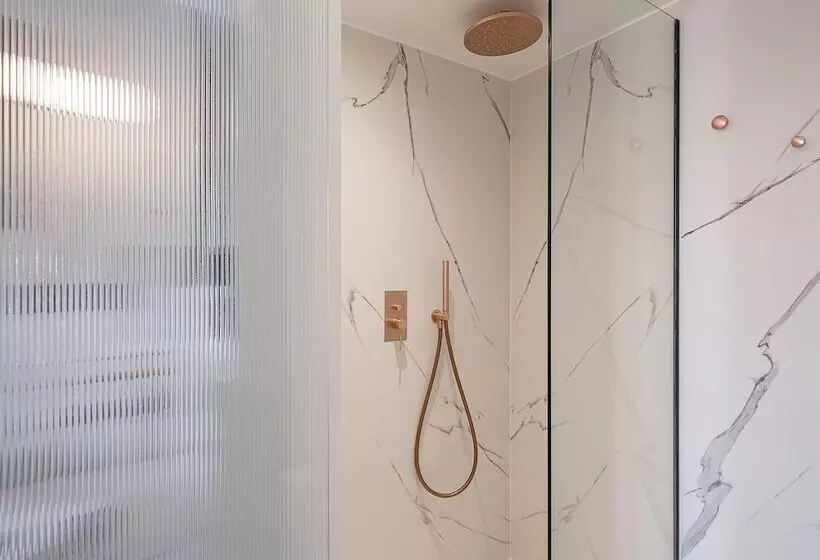 Отель Amphitrite