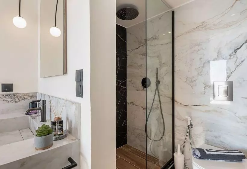 Отель Amphitrite