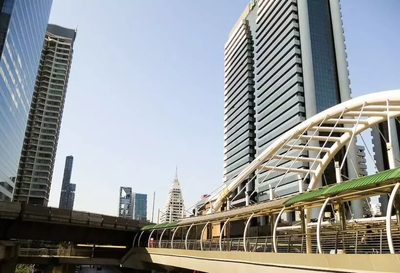 ホテル Baan Silom Soi 3