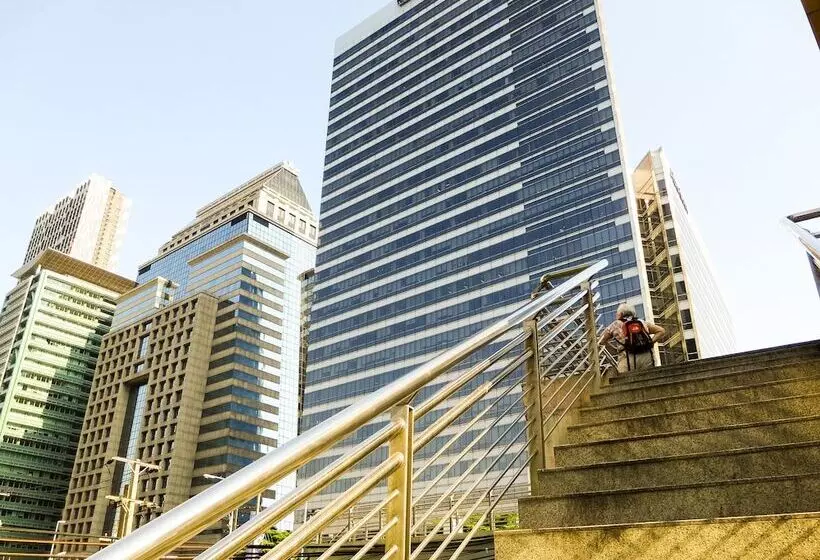 ホテル Baan Silom Soi 3