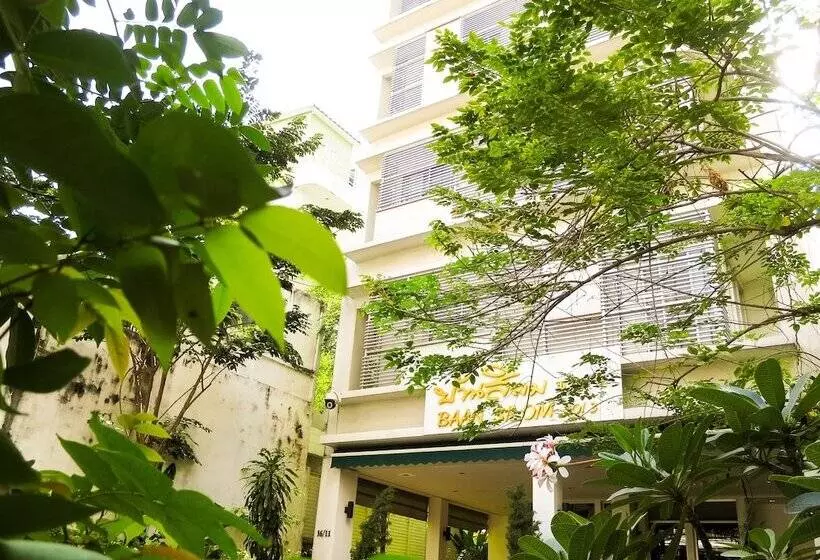 ホテル Baan Silom Soi 3