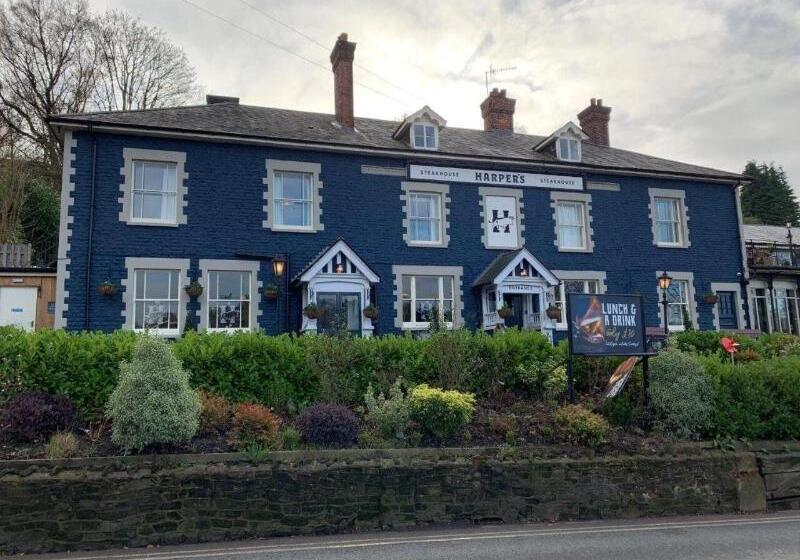 ホテル Harper S Steakhouse With Rooms, Haslemere