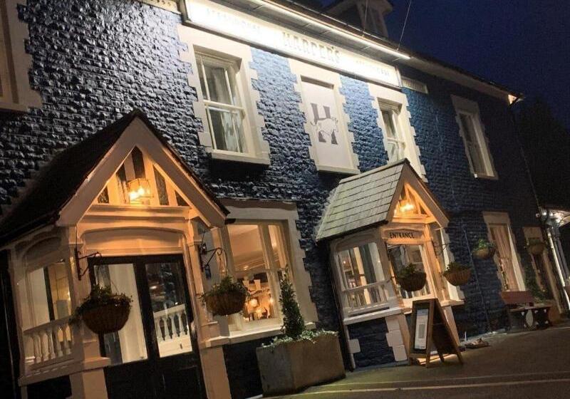 ホテル Harper S Steakhouse With Rooms, Haslemere