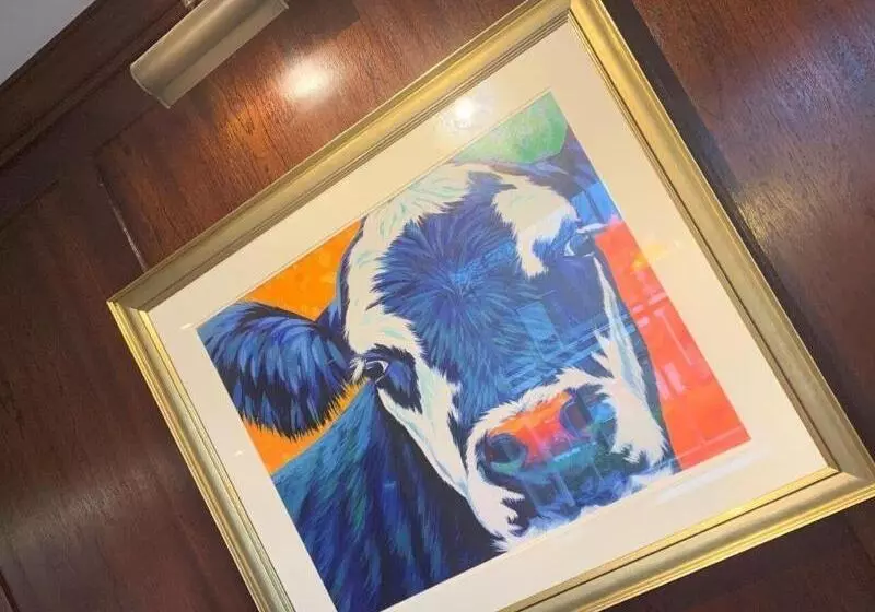 ホテル Harper S Steakhouse With Rooms, Haslemere