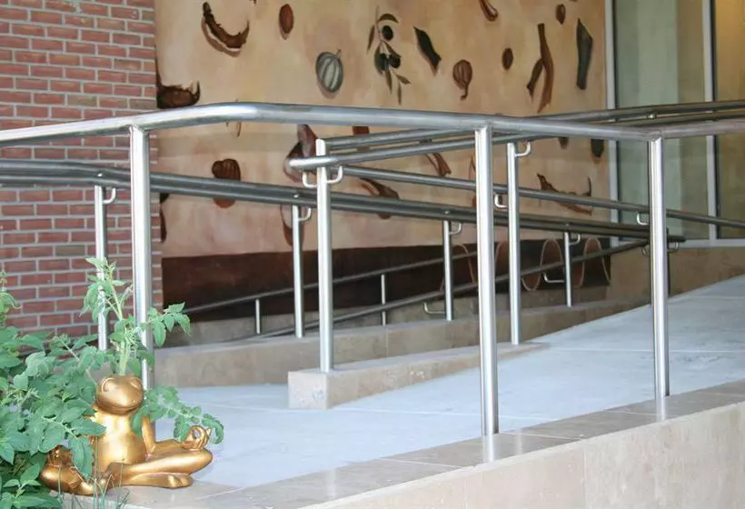 Hotelli Inn At The Black Olive