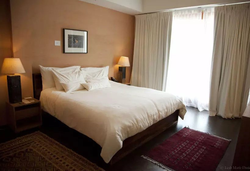 Hotelli Inn At The Black Olive