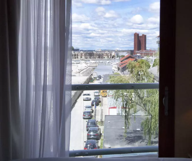 Hotelli Inn At The Black Olive