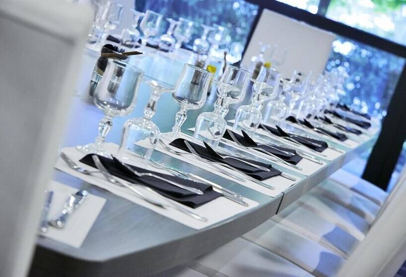 בית מלון כפרי Kyriad Saint Quentin En Yvelines  Montigny