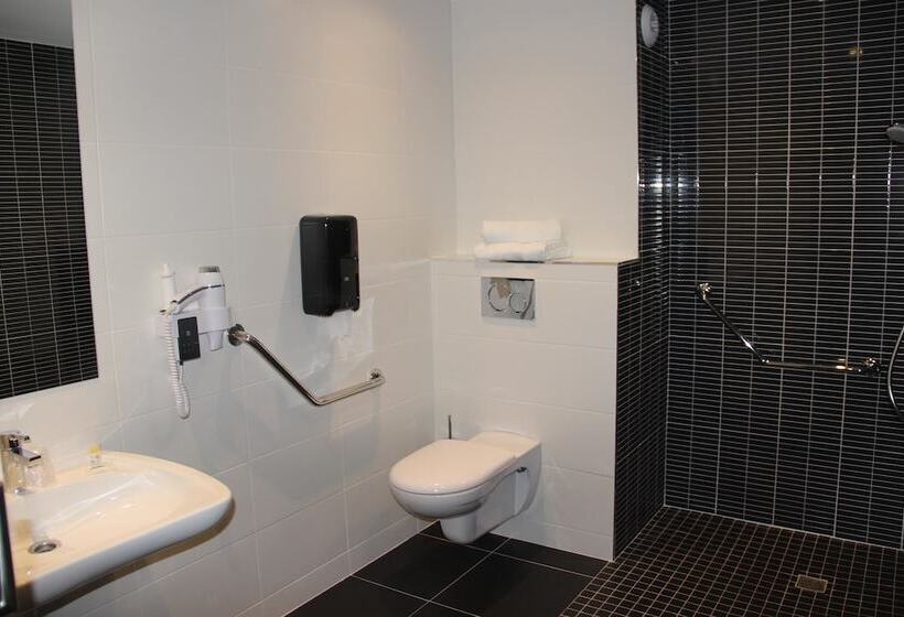 בית מלון כפרי Kyriad Saint Quentin En Yvelines  Montigny