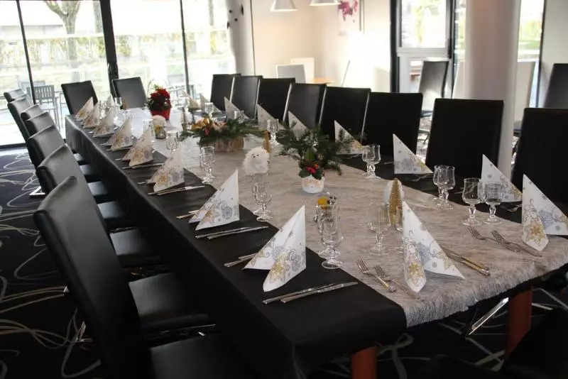 Hotell Kyriad Saint Quentin En Yvelines  Montigny