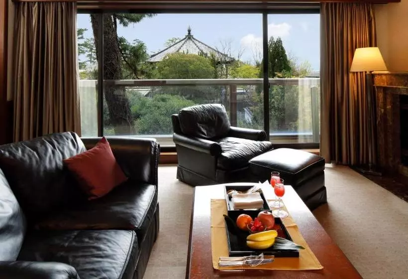 Отель Noborioji Nara