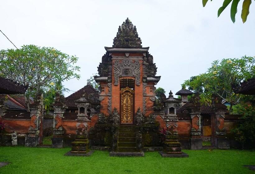 酒店 Puri Taman Sari