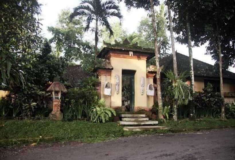 酒店 Puri Taman Sari