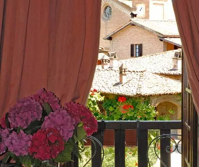 Отель Residenza Torre Di San Martino