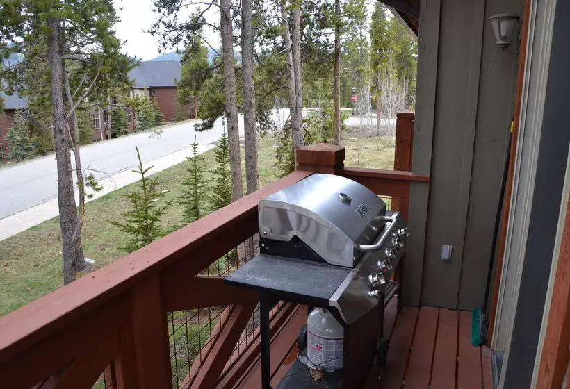 酒店 Saddlewood By Ski Village Resorts