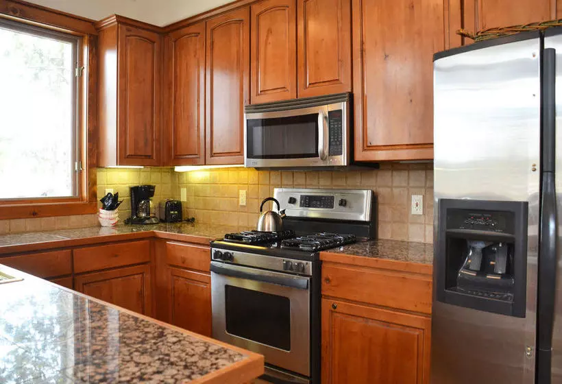 酒店 Saddlewood By Ski Village Resorts