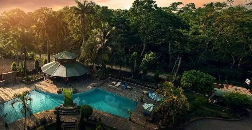 Hotelli Safari Adventure Lodge