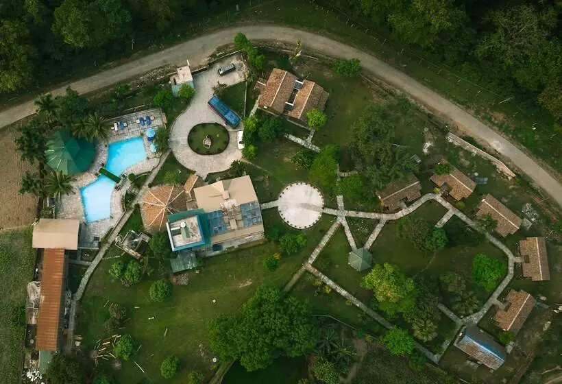 Hotelli Safari Adventure Lodge