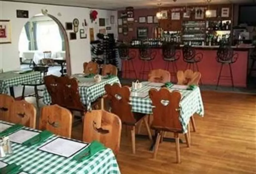 ホテル Swiss Inn & Restaurant
