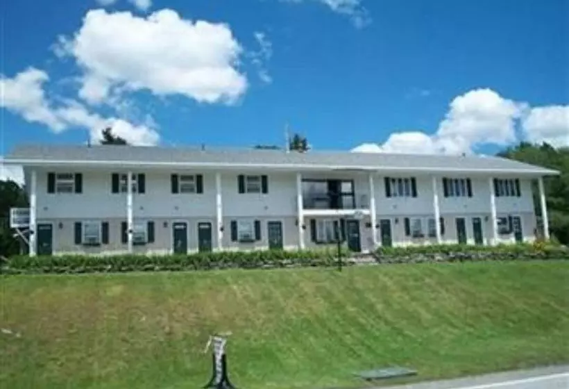 ホテル Swiss Inn & Restaurant