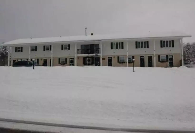 ホテル Swiss Inn & Restaurant