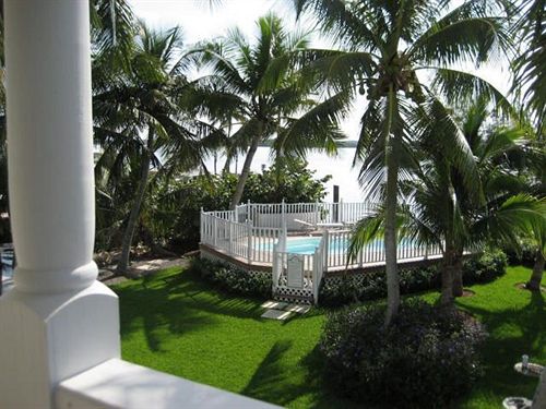 Отель Tarpon Flats Inn & Marina