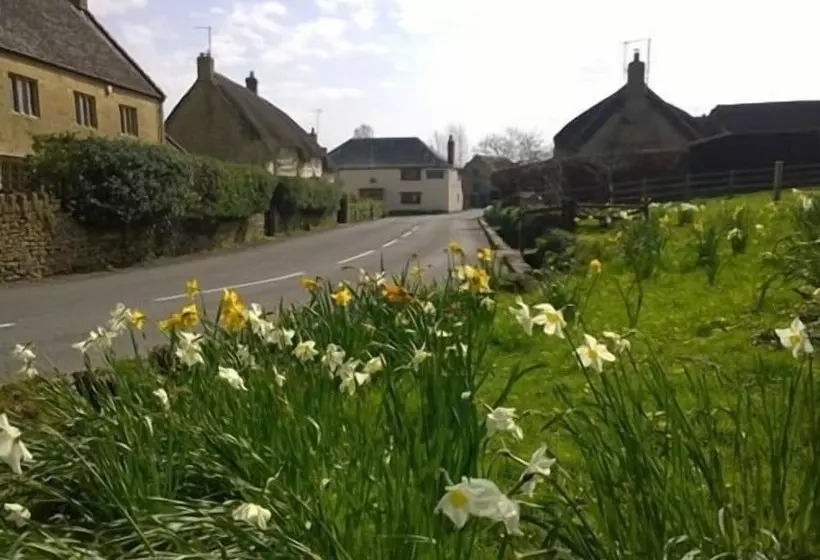 Hotel The Helyar Arms