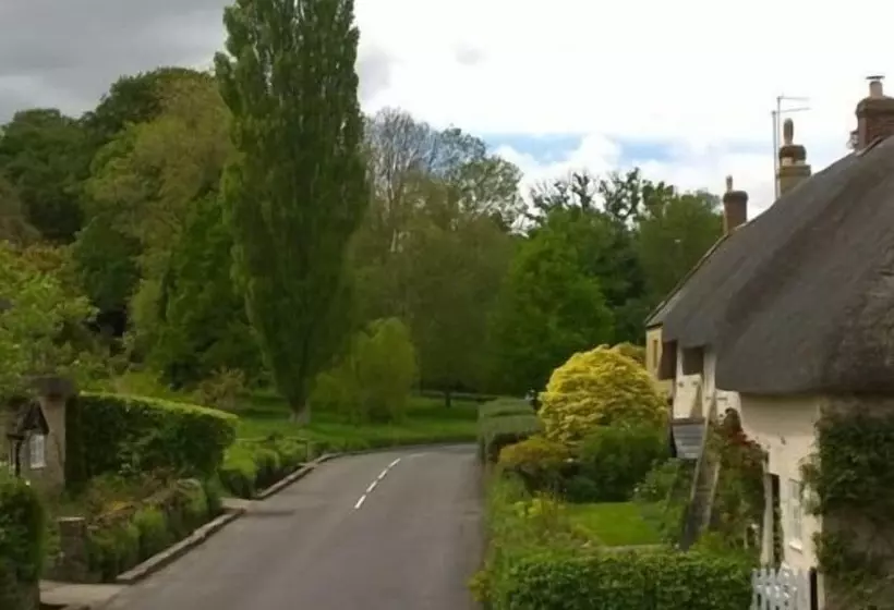 Hotel The Helyar Arms