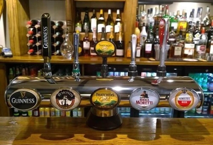 Отель The Helyar Arms