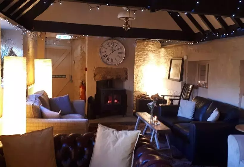 Hotel The Helyar Arms