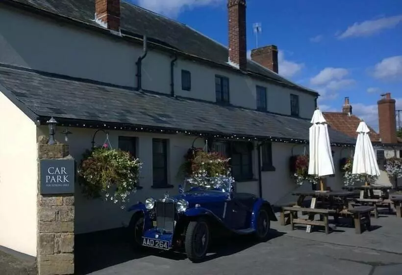 Hotel The Helyar Arms