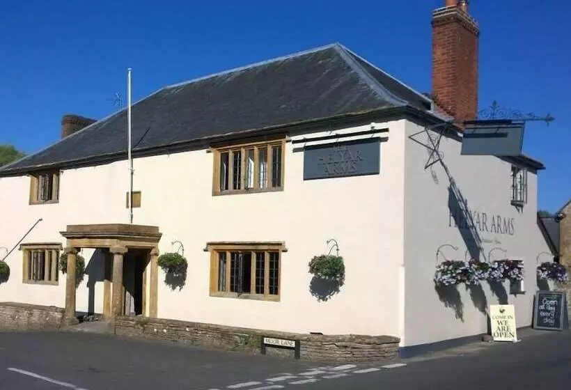 Hotel The Helyar Arms