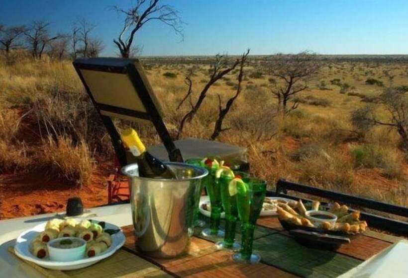 בית מלון כפרי The Motse   Tswalu Kalahari Luxury Private Game Reserve