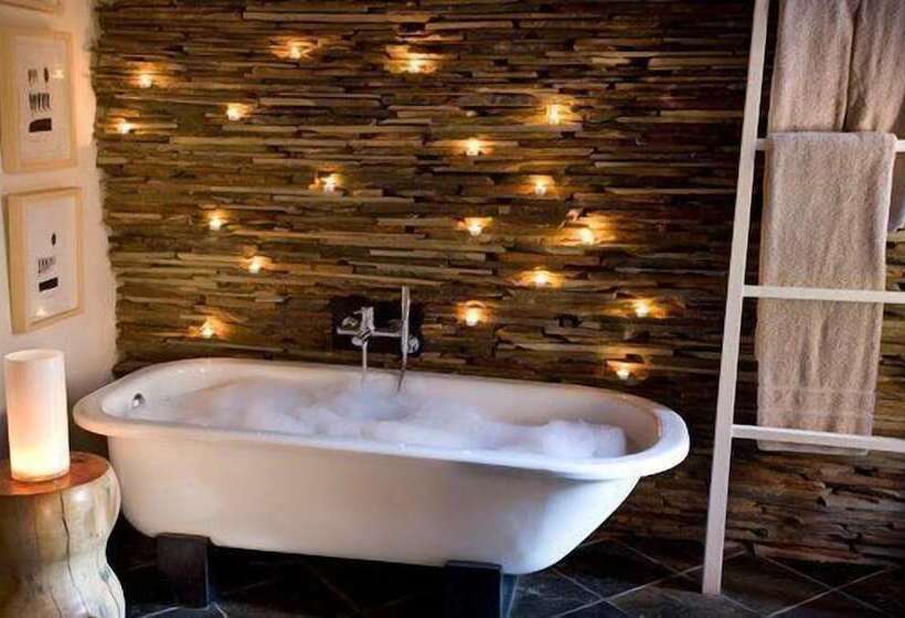 בית מלון כפרי The Motse   Tswalu Kalahari Luxury Private Game Reserve