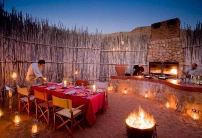 בית מלון כפרי The Motse   Tswalu Kalahari Luxury Private Game Reserve