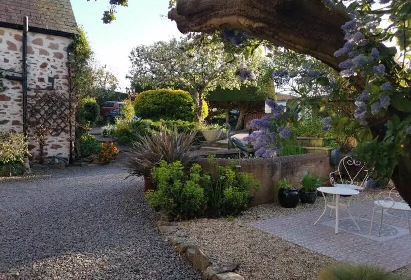 펜션 Steps Farmhouse B&b