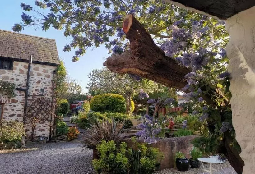 펜션 Steps Farmhouse B&b