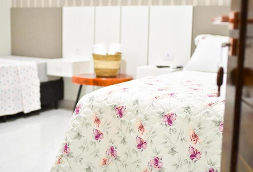 هاستل Lukinhas Pousada