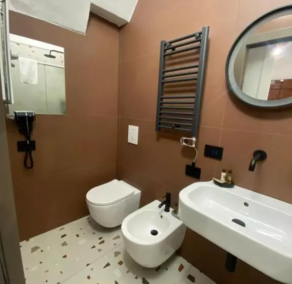 Aamiaismajoitus (B&B) Rebel Suite Cross